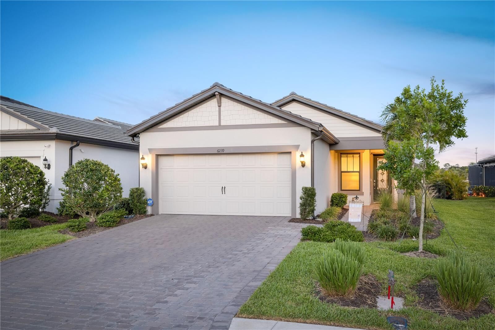 Property Photo:  6239 Baywood Court  FL 34211 