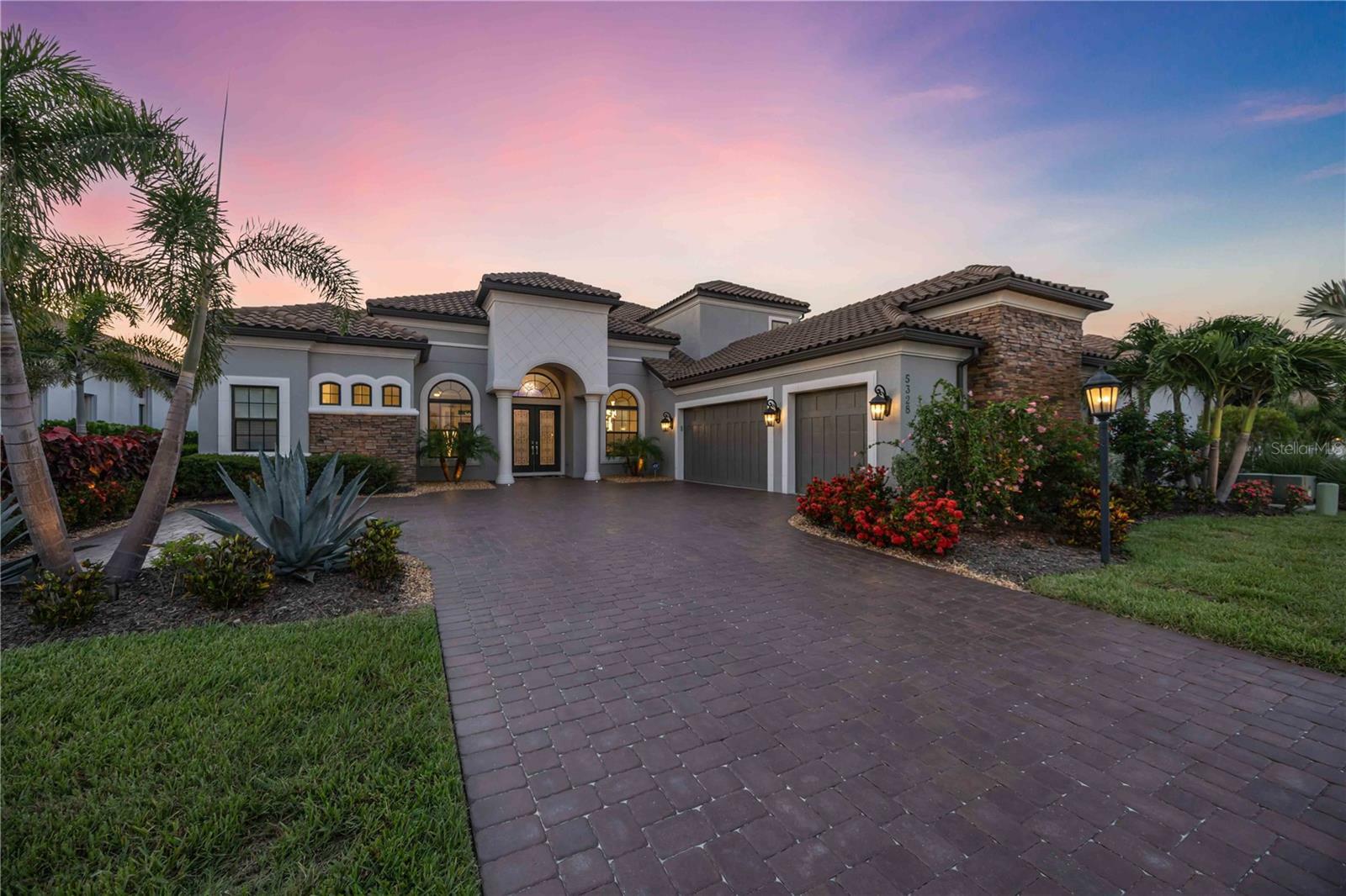 Property Photo: 5328 Brookgrove Drive FL 34238