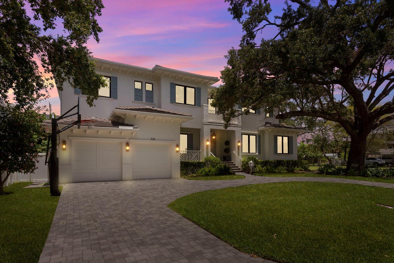 Property Photo: 534 Ladrone Avenue FL 33606