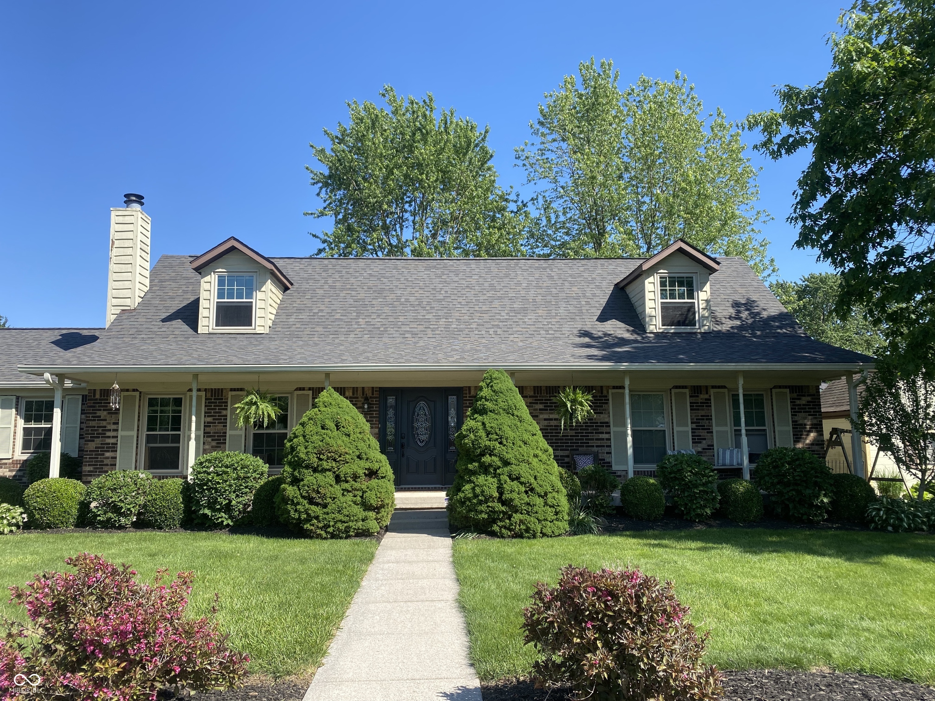 Property Photo: 47 Oakwood Court IN 46112