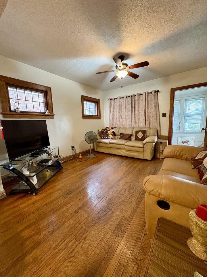 Property Photo:  4110 N 7th St  WI 53209 