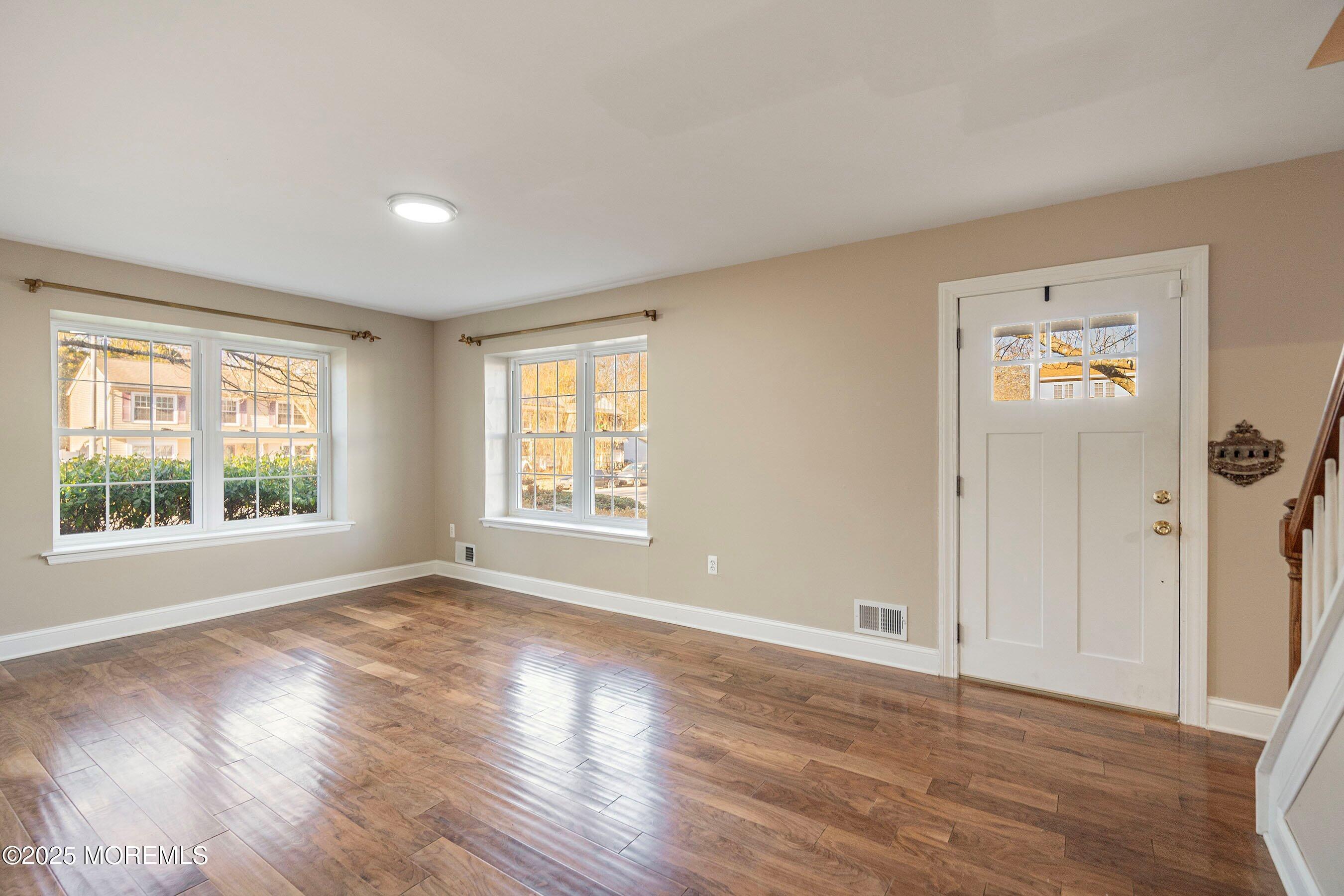 Property Photo: 100 Wicklow Court NJ 08755