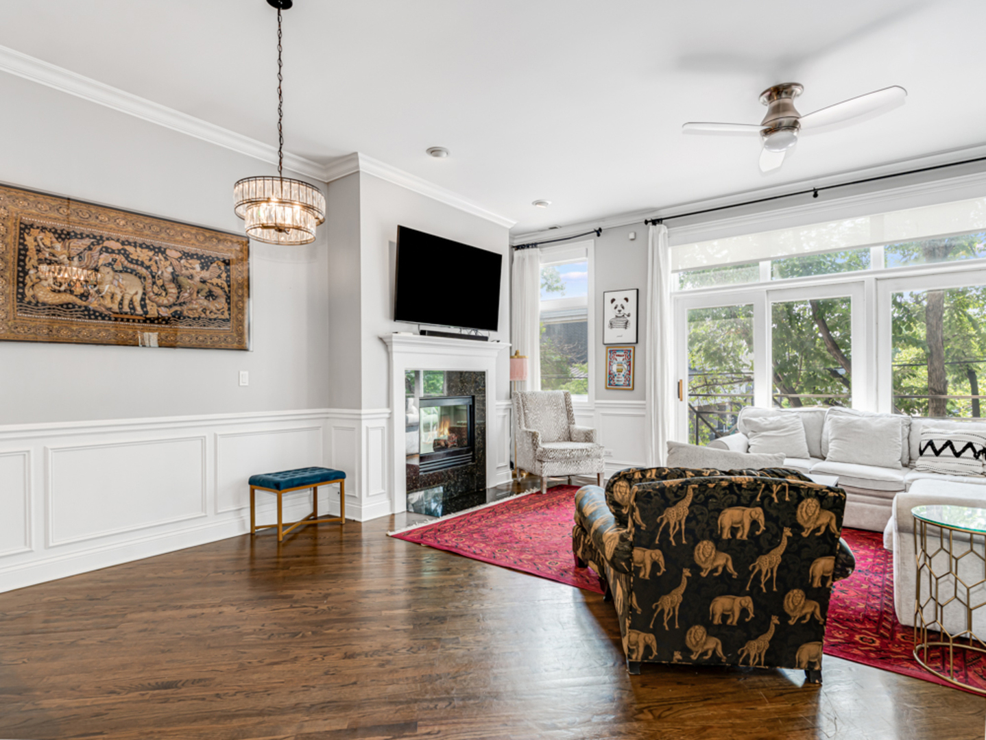 Property Photo:  2052 W Chicago Avenue 2  IL 60622 