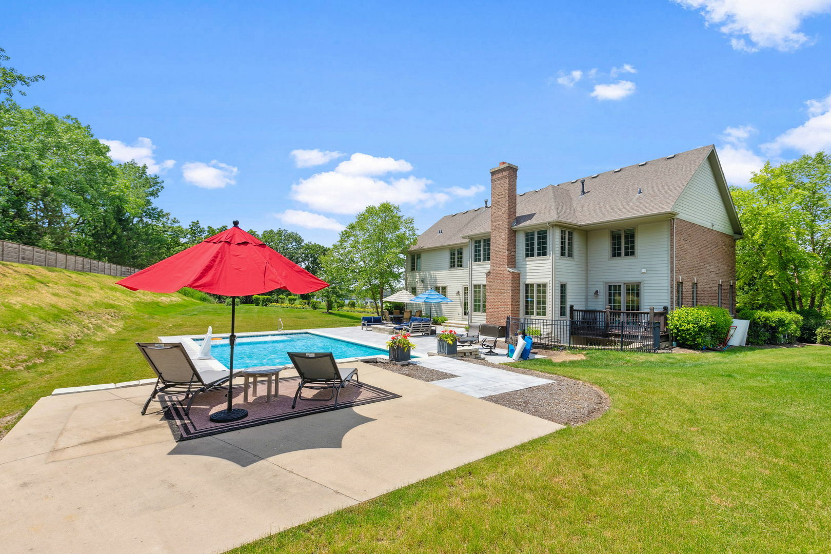 Property Photo: 24047 N Coneflower Drive IL 60010