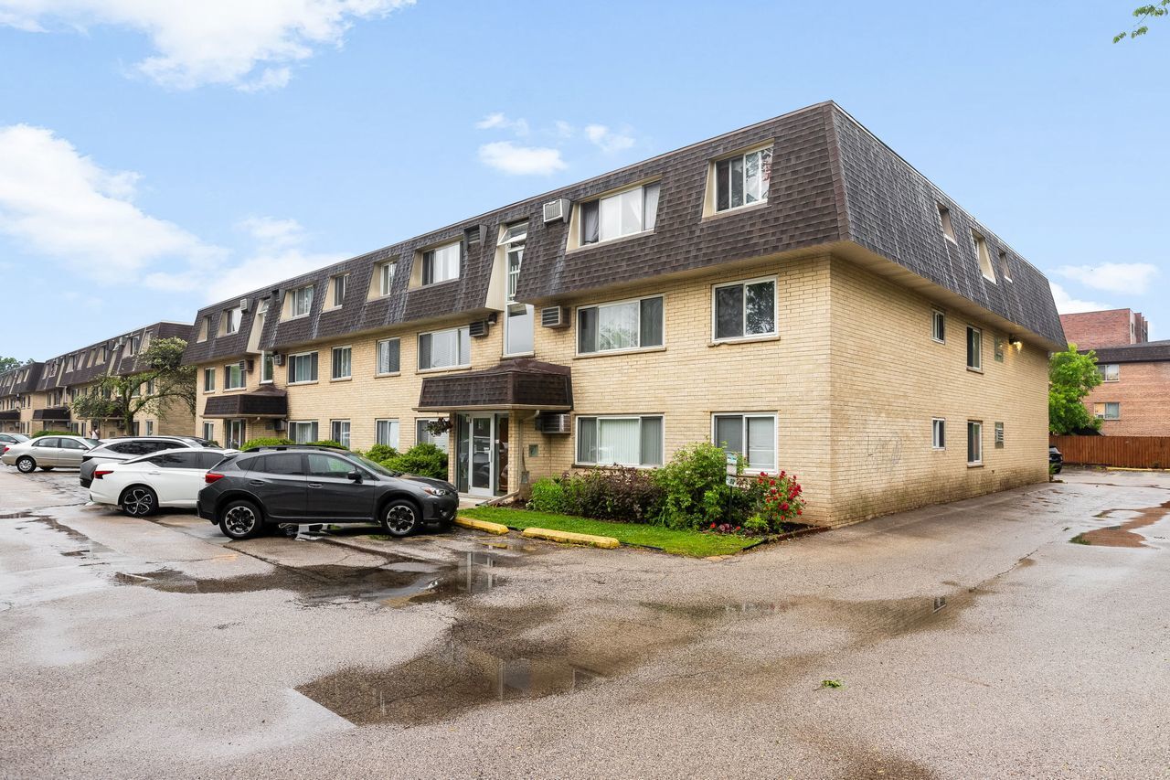 Property Photo:  8816 Briar Court 3A  IL 60016 
