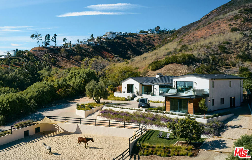 Property Photo: 29685 Cuthbert Road CA 90265