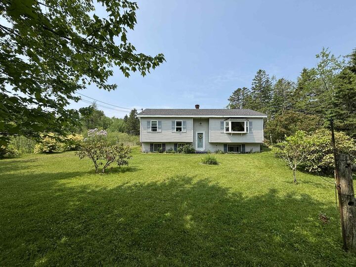 Property Photo:  173 Kennebec Road  ME 04654 