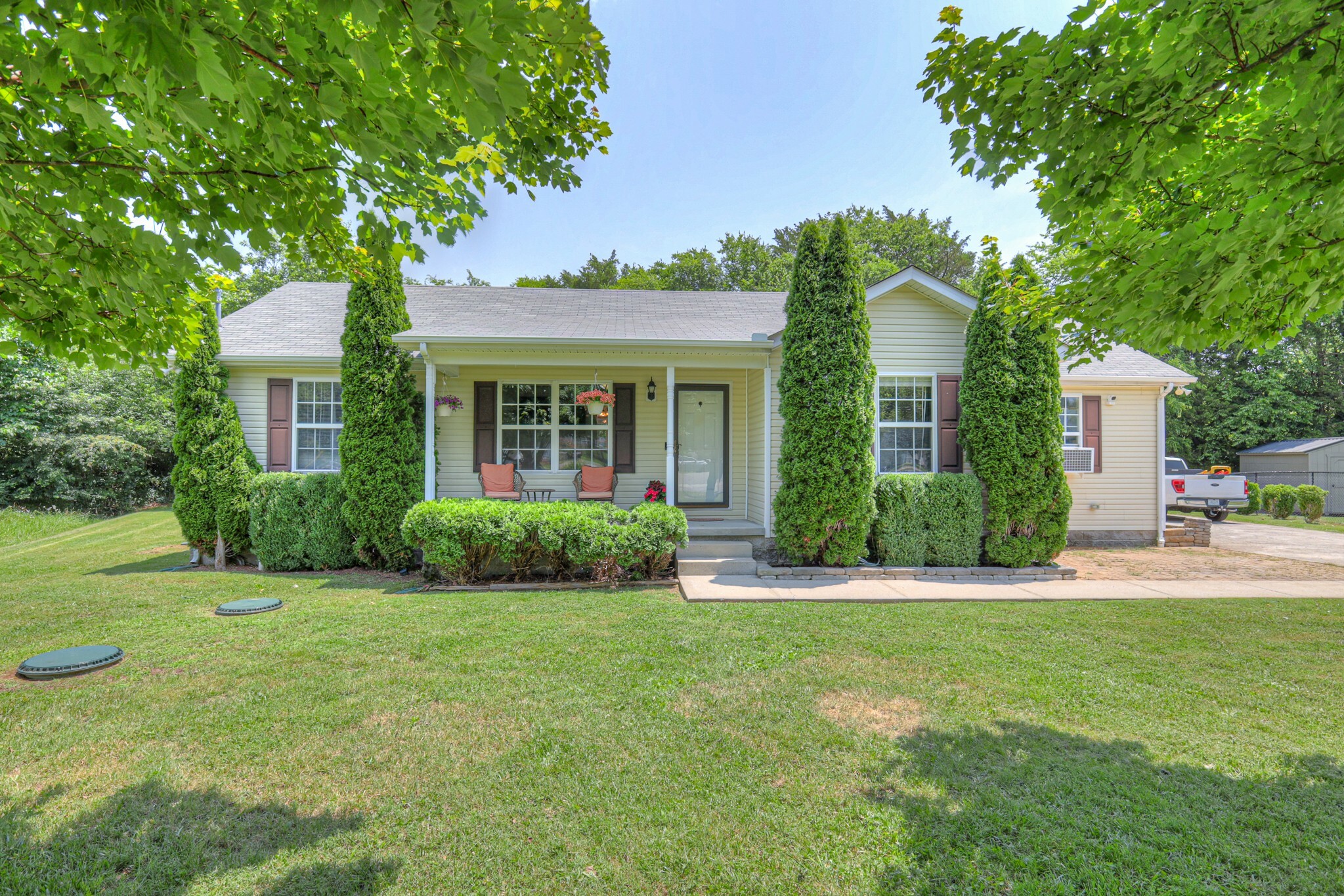 Property Photo: 168 N Wagon Trl TN 37128