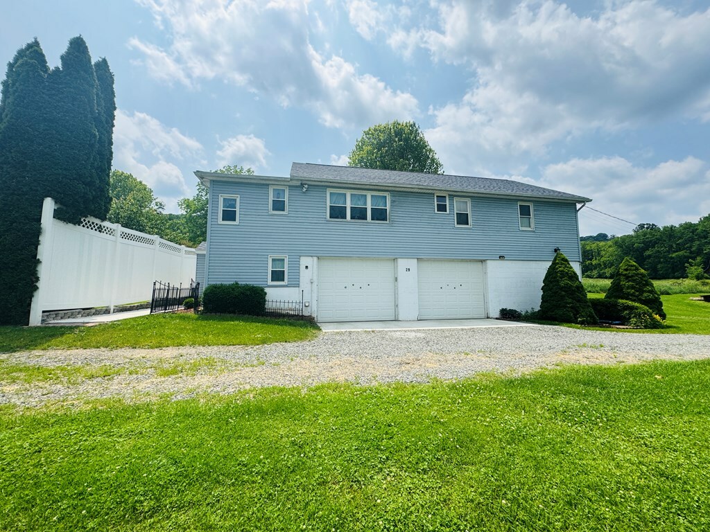 Property Photo: 29 Dans Lane PA 18846