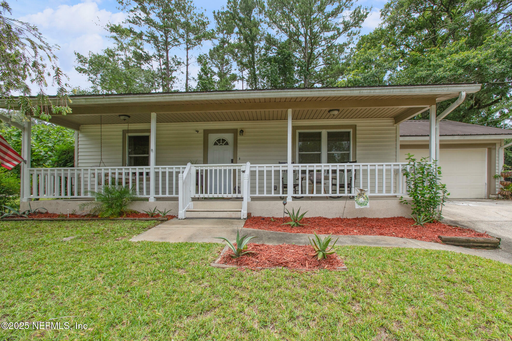 Property Photo: 2051 Cornell Road FL 32068