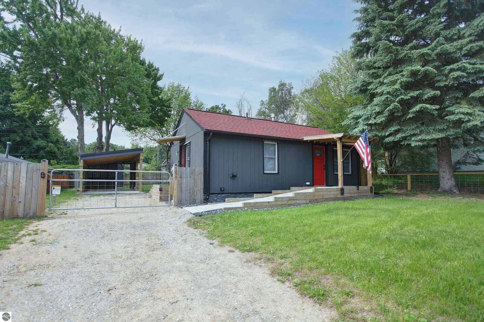 Property Photo:  1077 Oak Terrace  MI 49686 