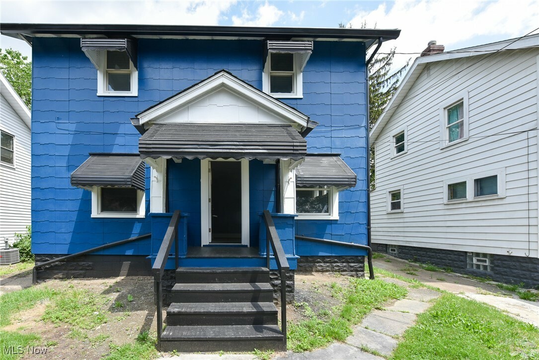 Property Photo: 595 Hedden Avenue OH 44311