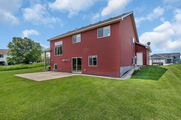 Property Photo:  113 Rookery Drive  MN 56320 
