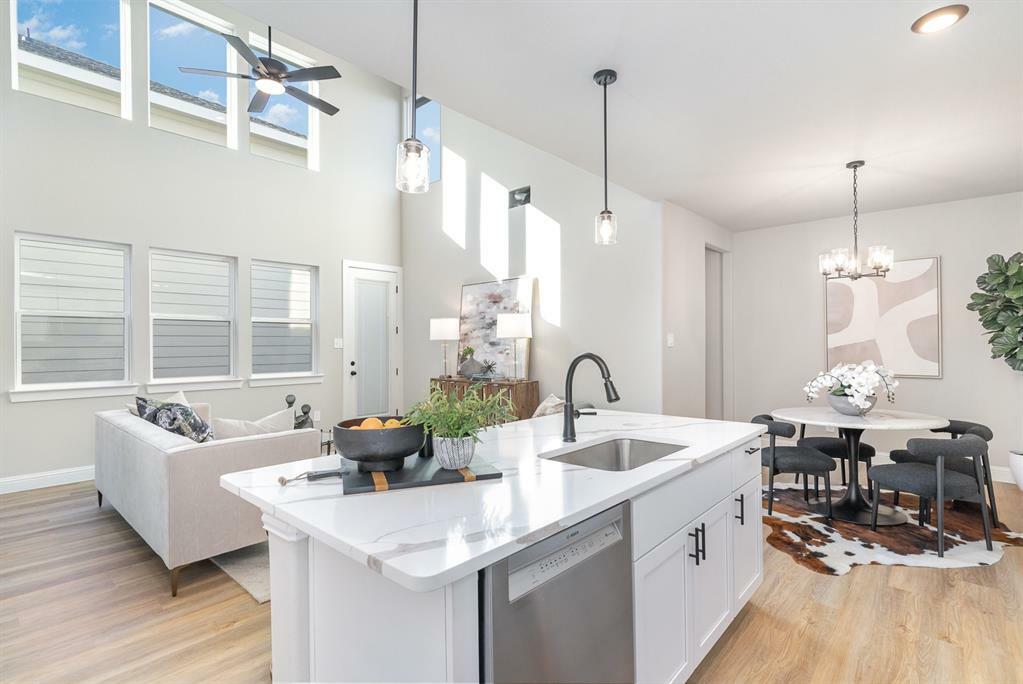 Property Photo: 7317 Parsons Mews TX 75088