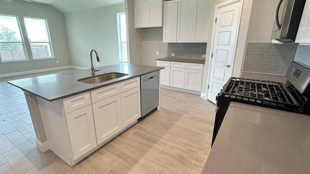 Property Photo: 10877 Black Onyx Drive TX 76036