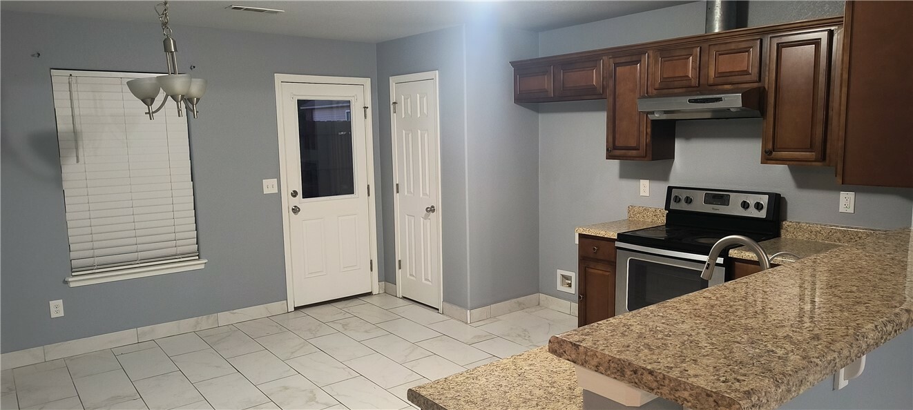 Property Photo: 3530 Reynolds Avenue AR 72764