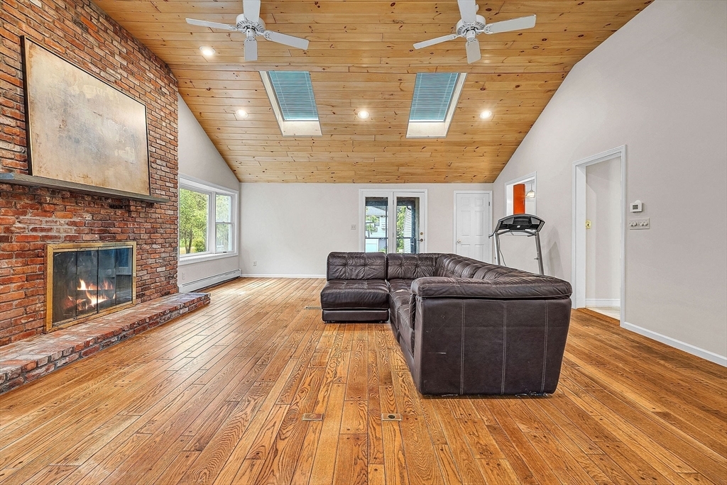 Property Photo: 50 Endicott St MA 02090