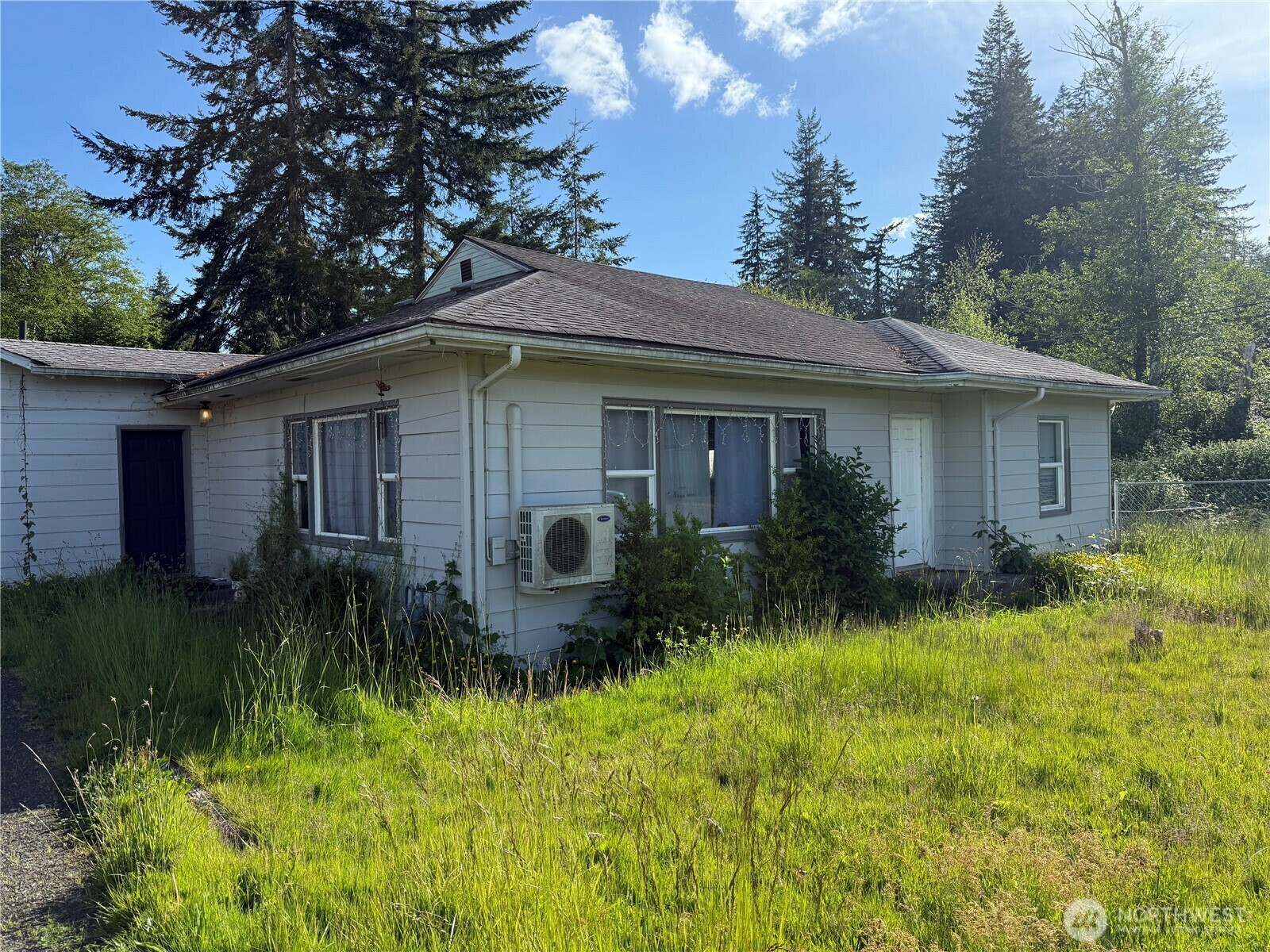 Property Photo: 419 W Oak Street WA 98557