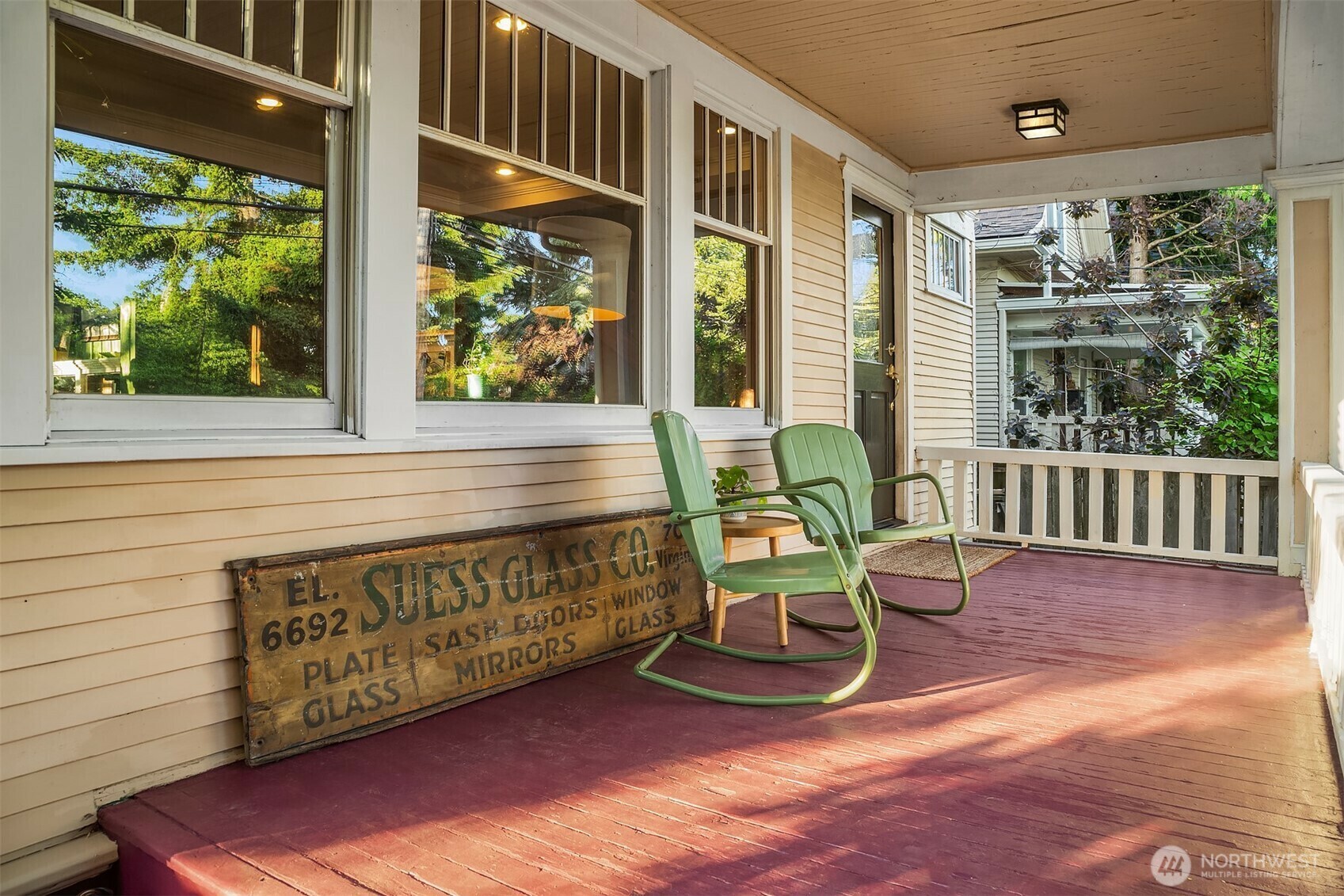 Property Photo: 2302 N 46th Street WA 98103