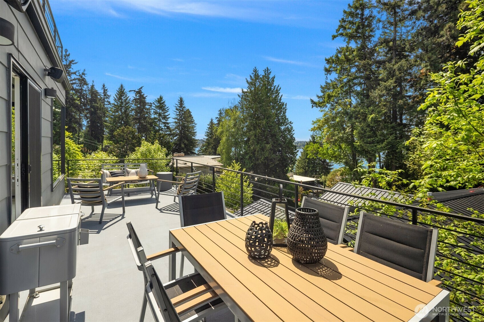 6829 SE 32nd Street  Mercer Island WA 98040 photo