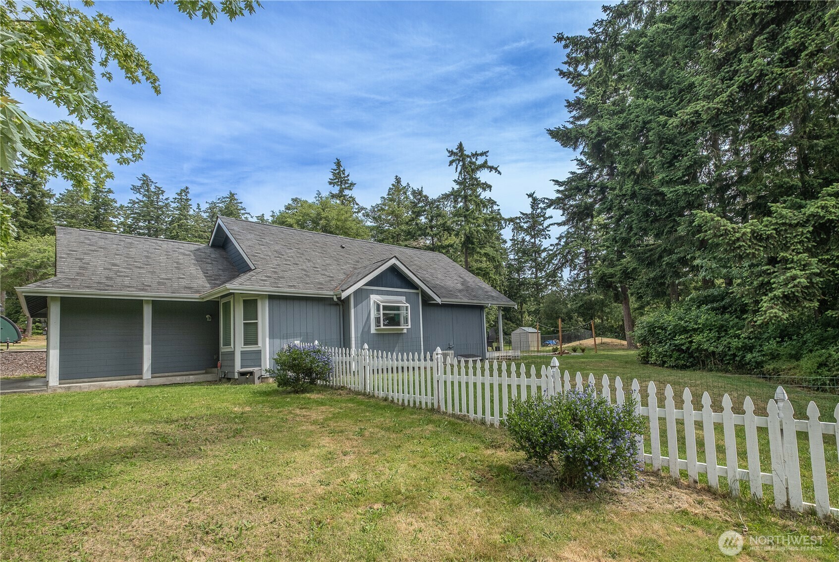 Property Photo: 3510 N Appian Way WA 98277