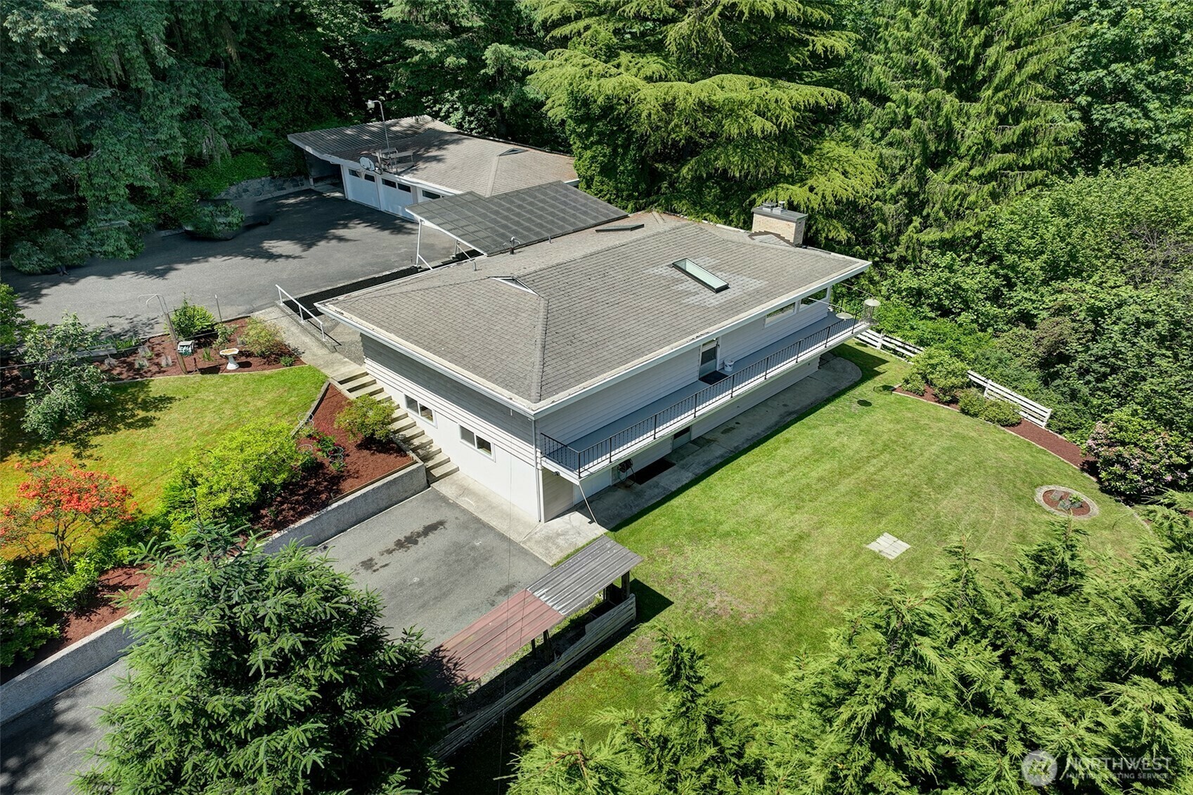 Property Photo: 7603 Renton-Issaquah Road SE WA 98027