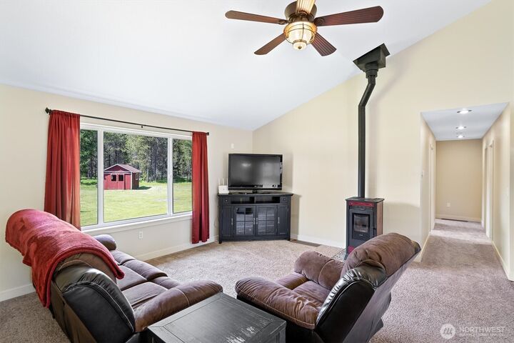 Property Photo: 1042 Driskill Road WA 99156