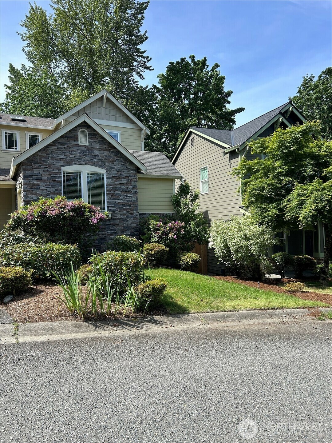 Property Photo: 6818 163rd Place SE WA 98006