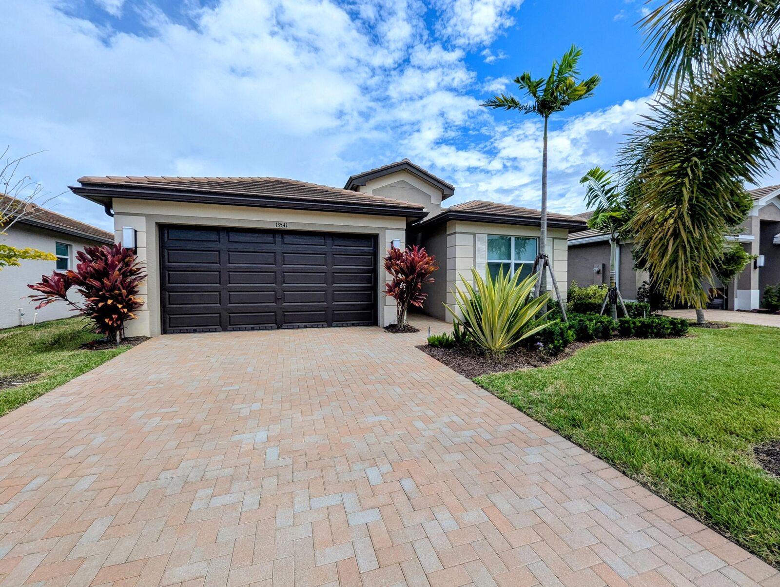 Property Photo:  13541 SW Oceanus Boulevard  FL 34987 