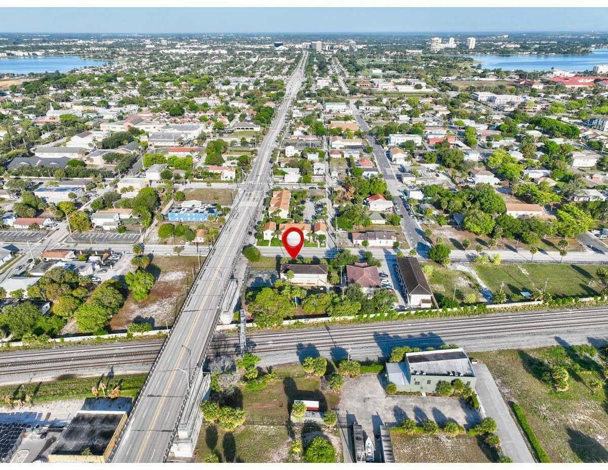 Property Photo: 1306 Henrietta Avenue FL 33401
