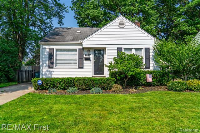 Property Photo:  4211 Oakshire Avenue  MI 48072 