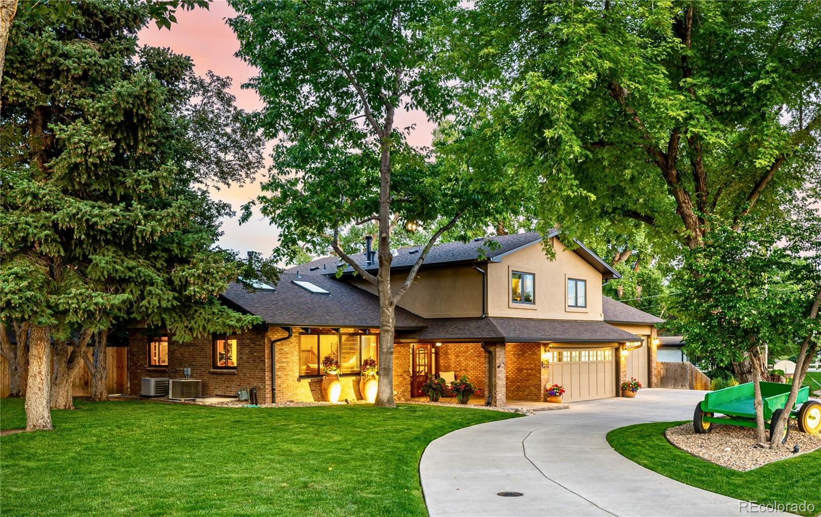 Property Photo: 6740 S Windermere Street CO 80120
