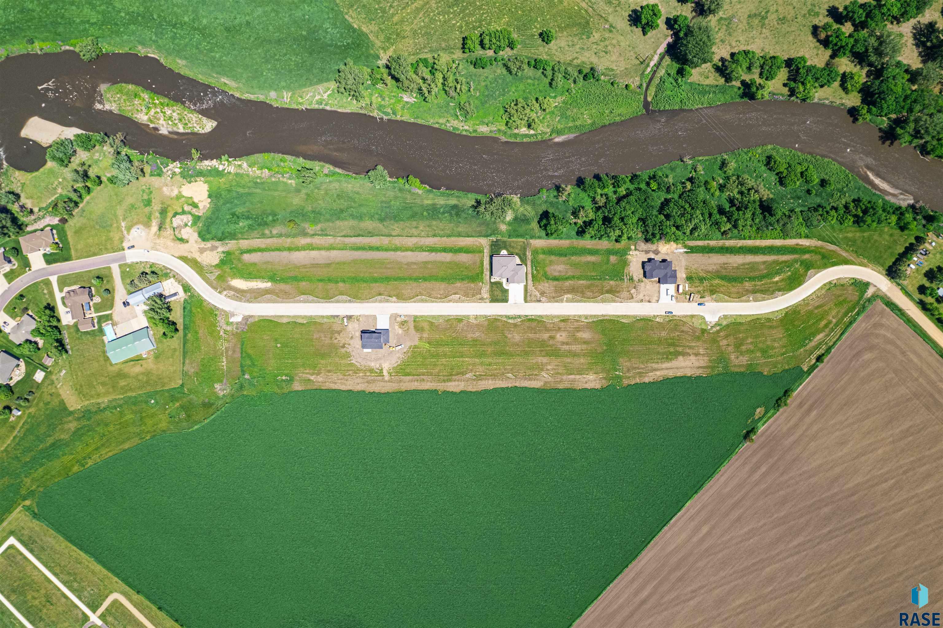Property Photo: 802 Mill Pond Rd IA 51246