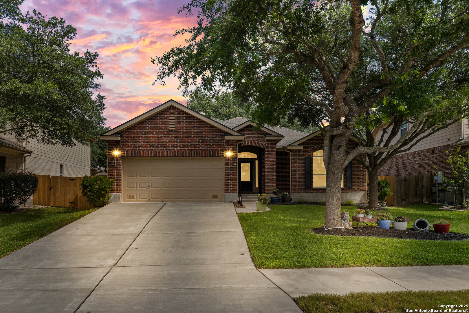 Property Photo: 2541 Hourless Oaks TX 78108