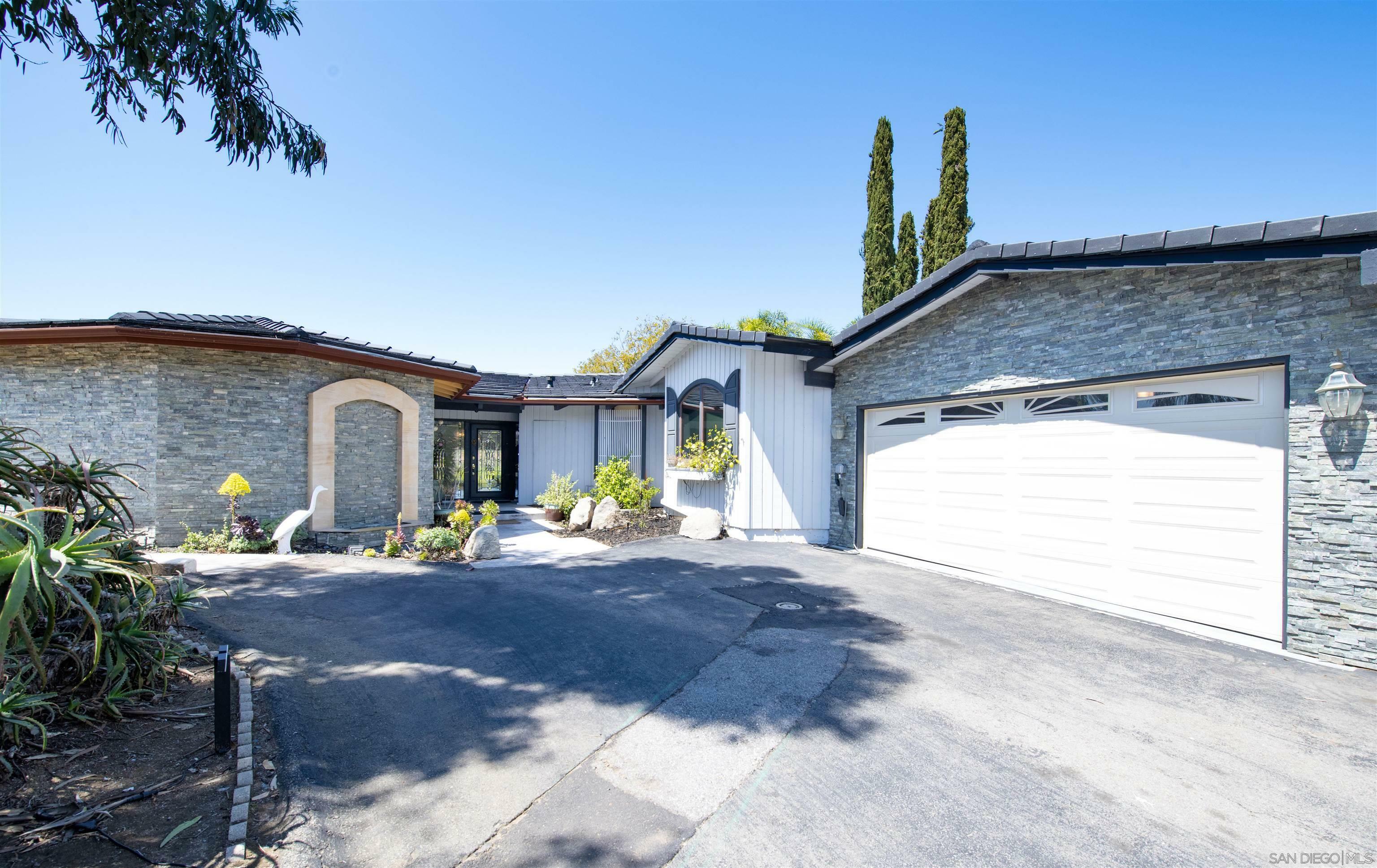 Property Photo: 17780 Sintonte Dr CA 92128