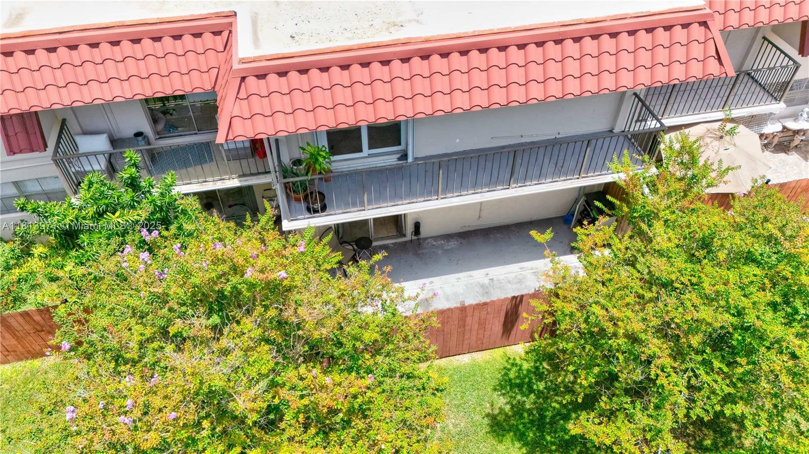 6711 N Kendall Dr 505  Pinecrest FL 33156 photo