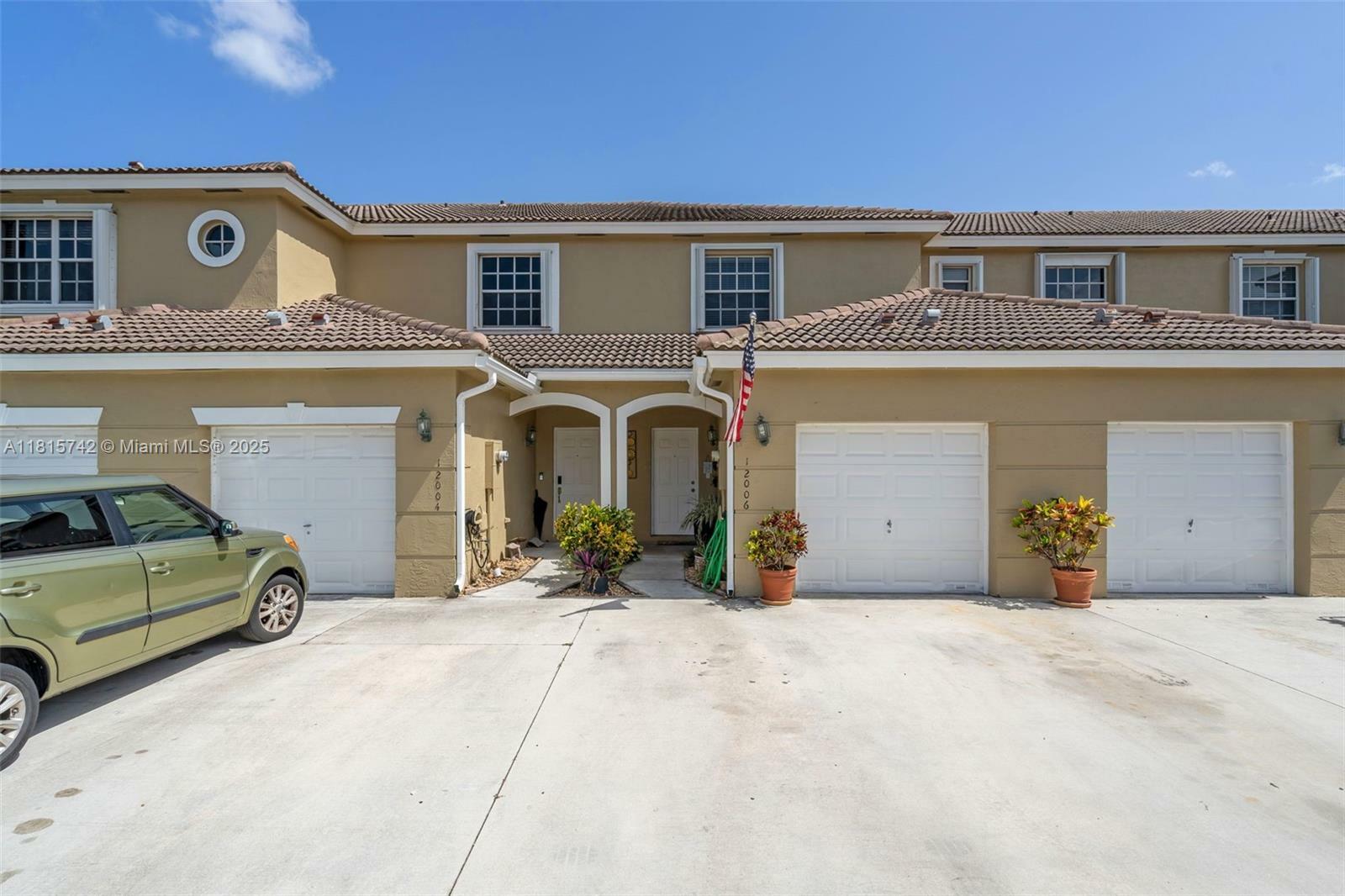 12006 SW 2nd St  Pembroke Pines FL 33025 photo