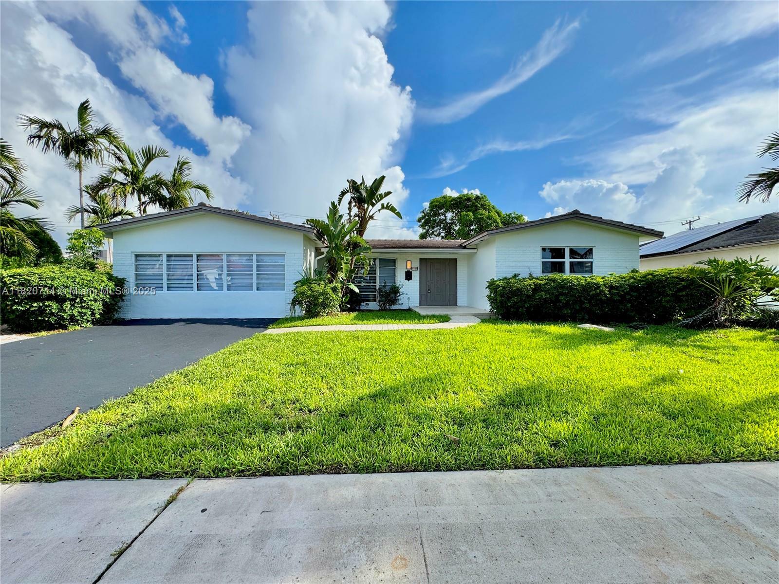 4905 Harrison St  Hollywood FL 33021 photo