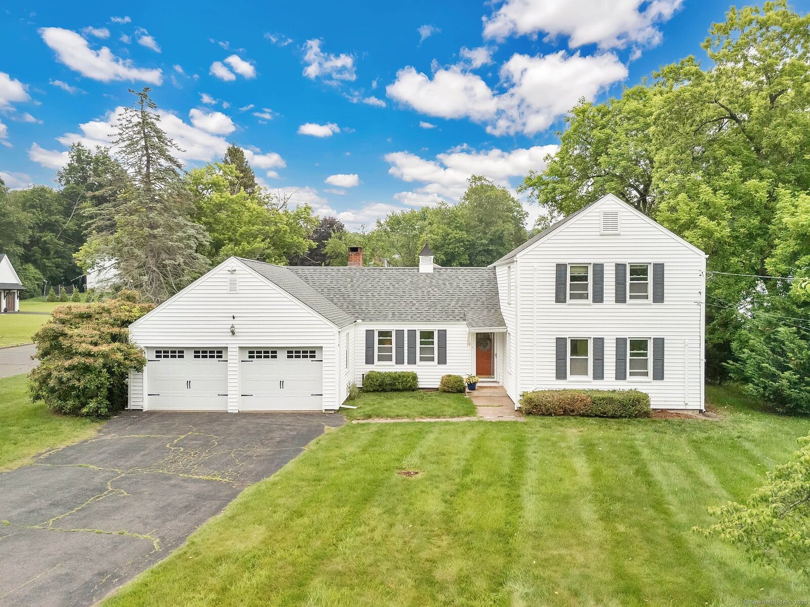 Property Photo:  253 Gardner Street  CT 06040 
