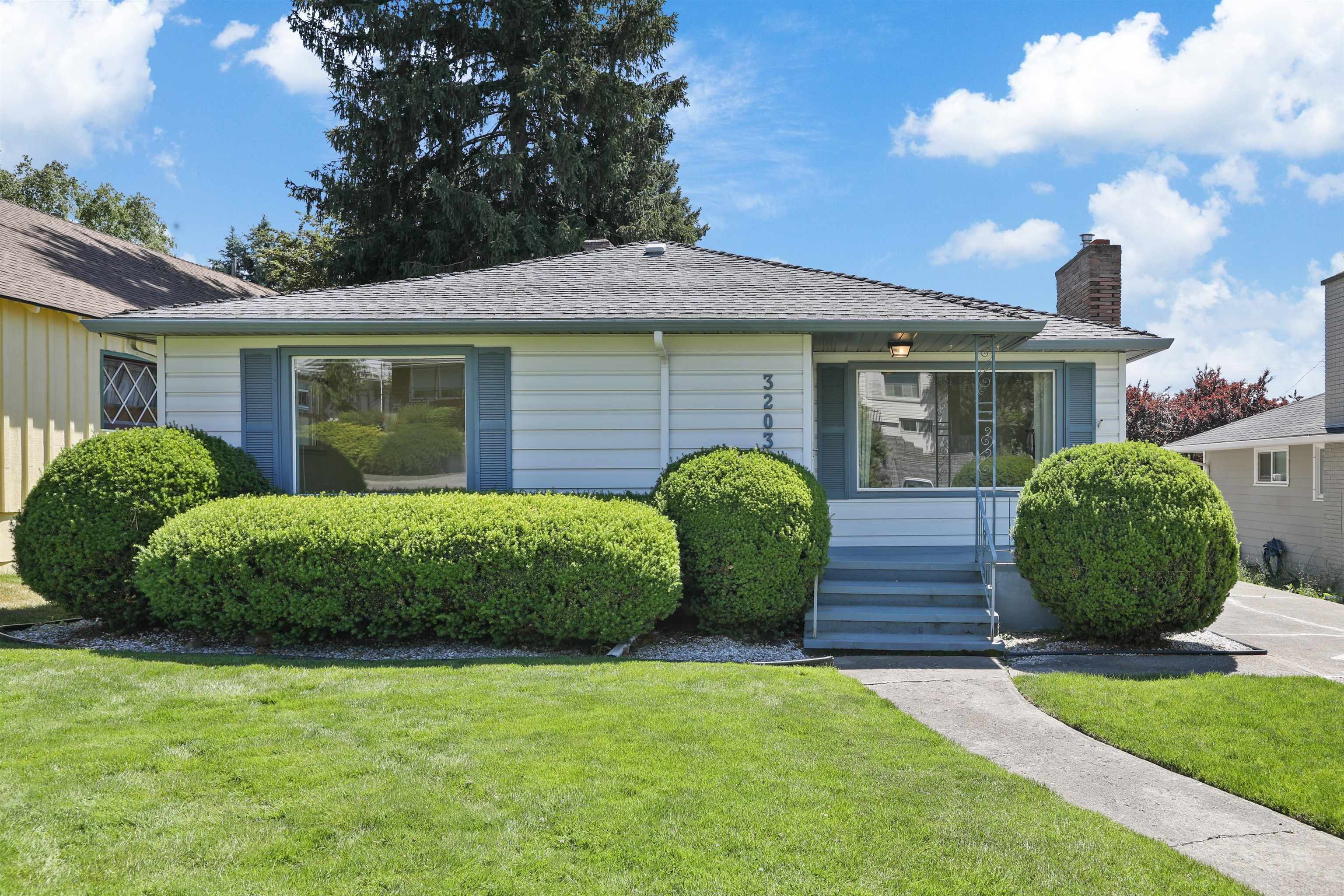 Property Photo: 3203 W Grace Ave WA 99205