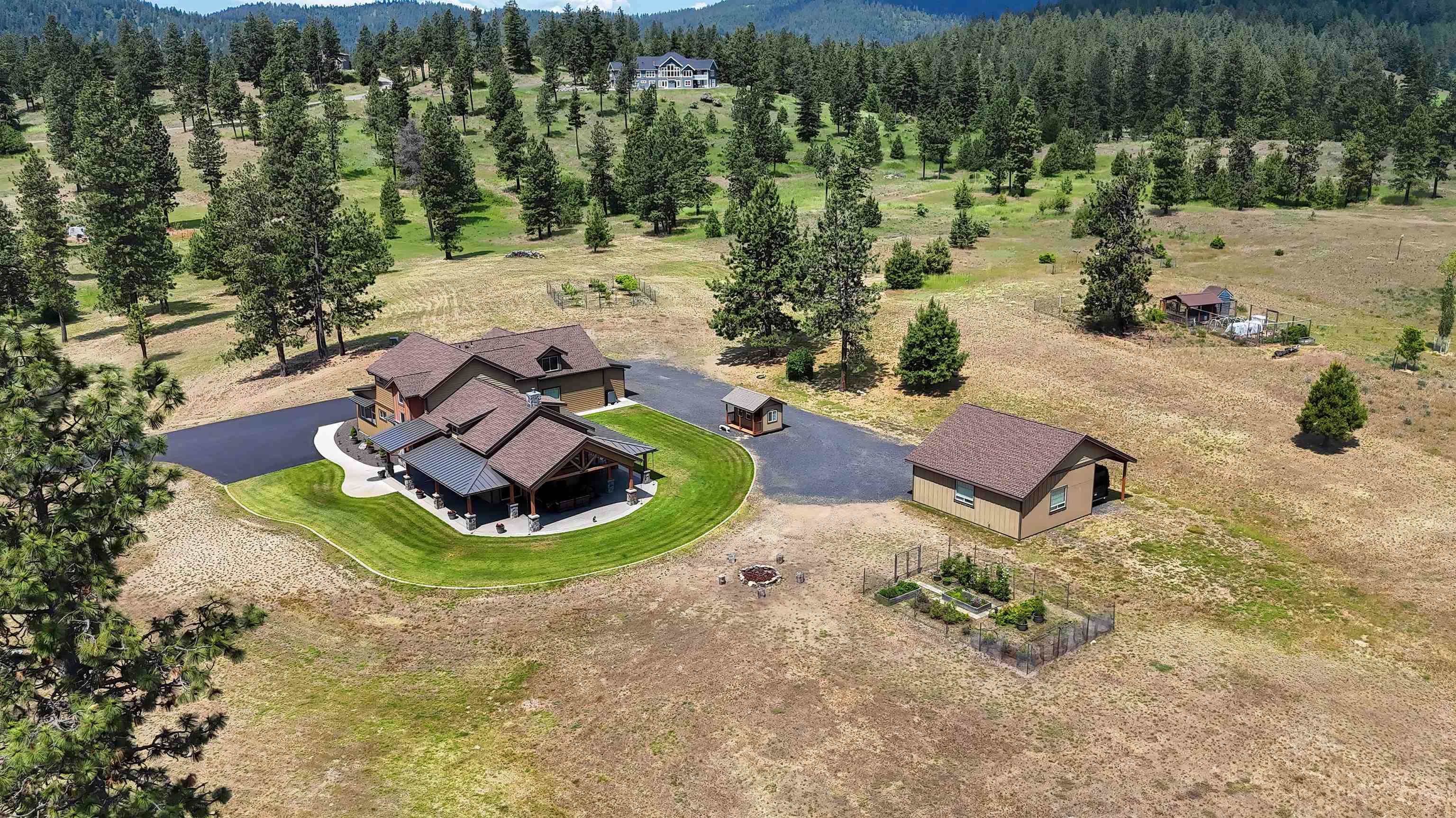 Property Photo: 21617 E Harvard Vistas Ln WA 99025