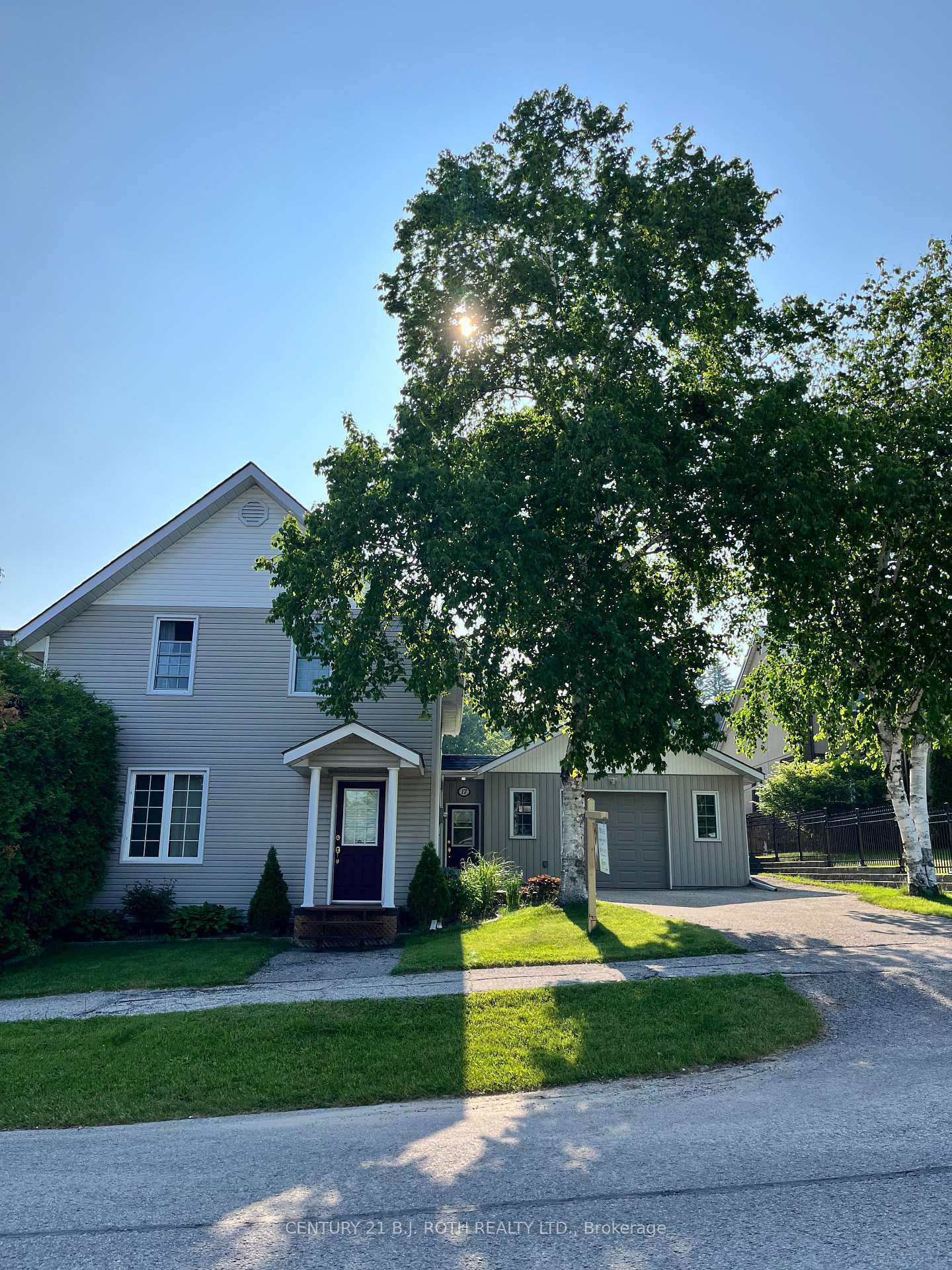 17 Peel Street  Penetanguishene ON L9M 1A5 photo