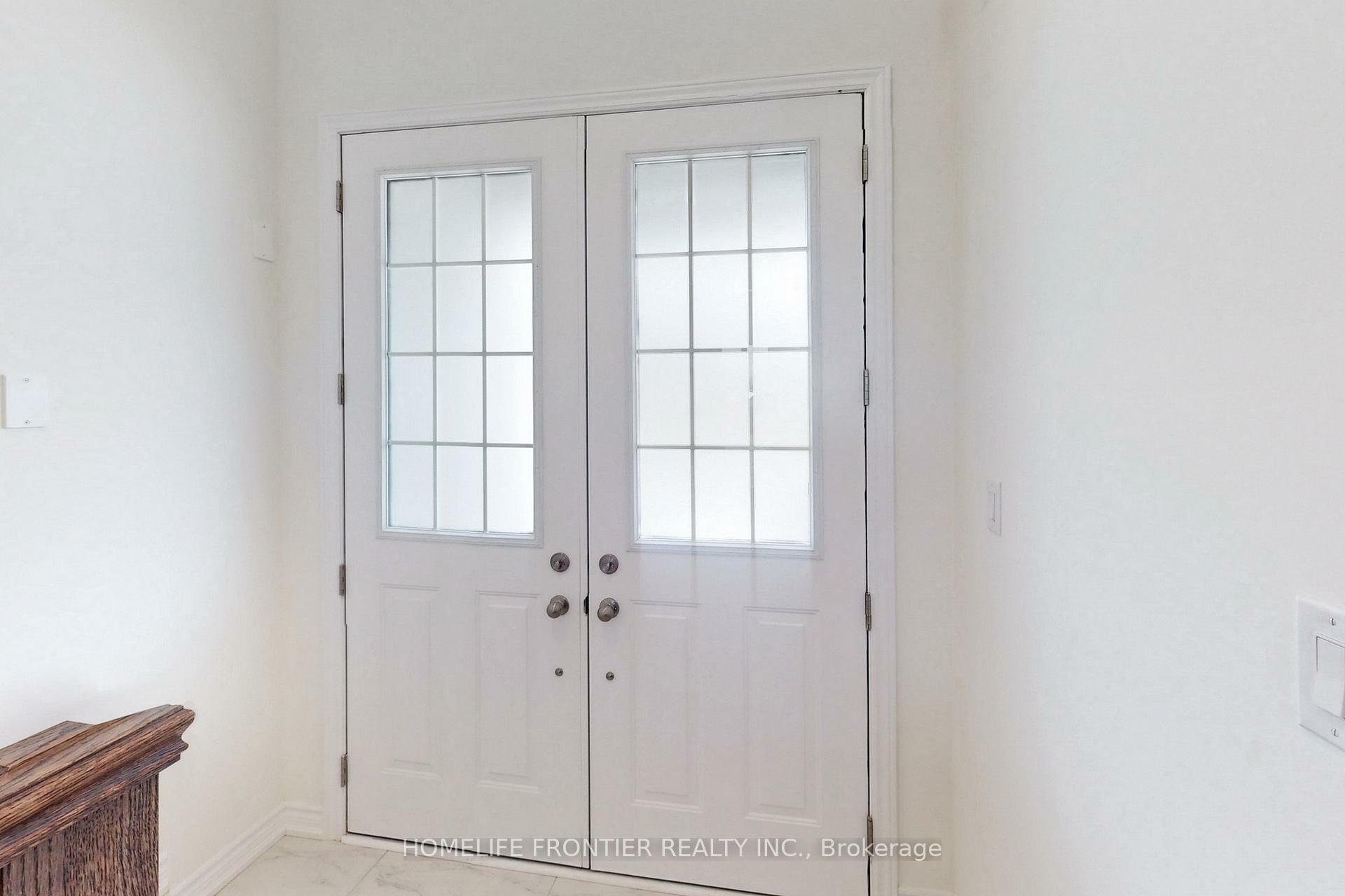 Property Photo: 364 Ramblewood Drive ON L9Z 0L5