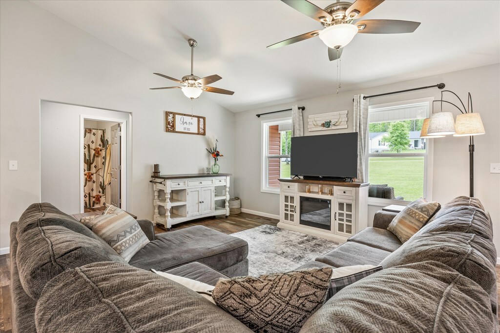 Property Photo:  439 Ferry Bend Trail  TN 38571 