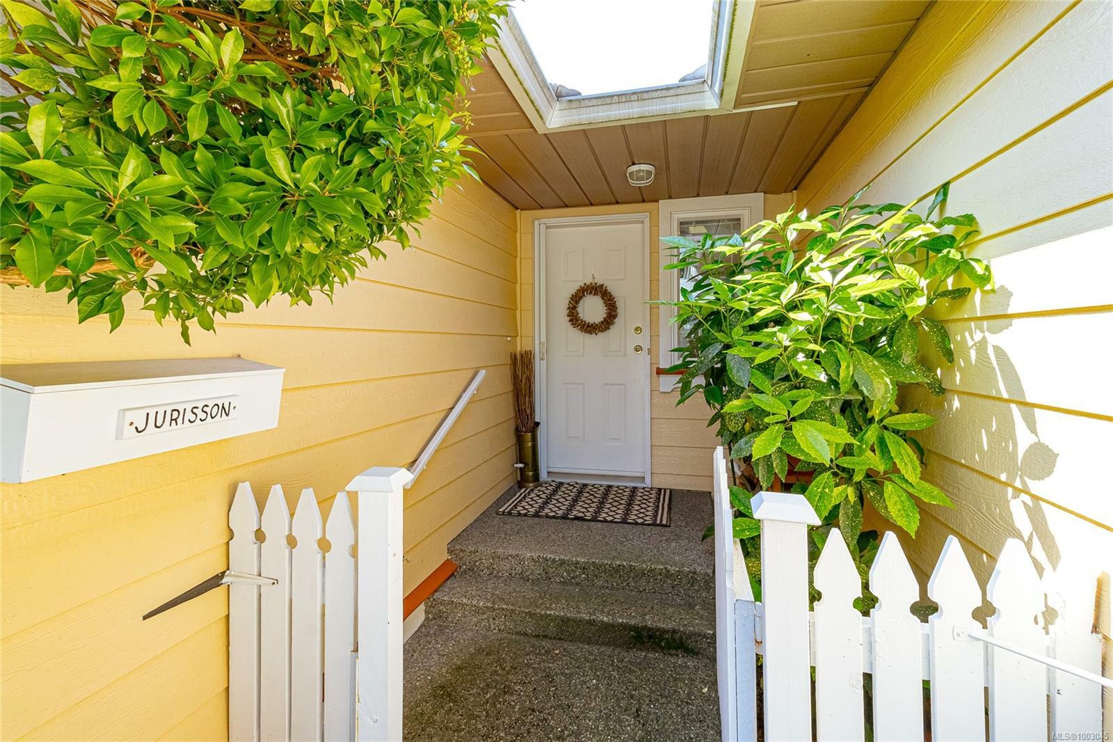 Property Photo: 9933 Chemainus Rd 41 BC V0R 1K0