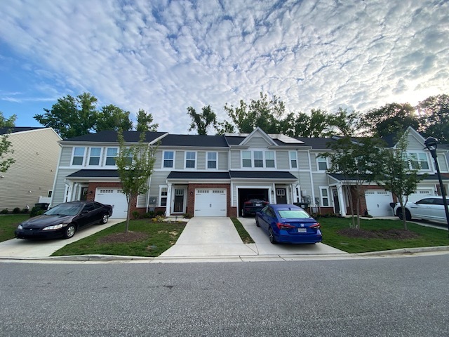 Property Photo: 120 De La Warr Arch VA 23185