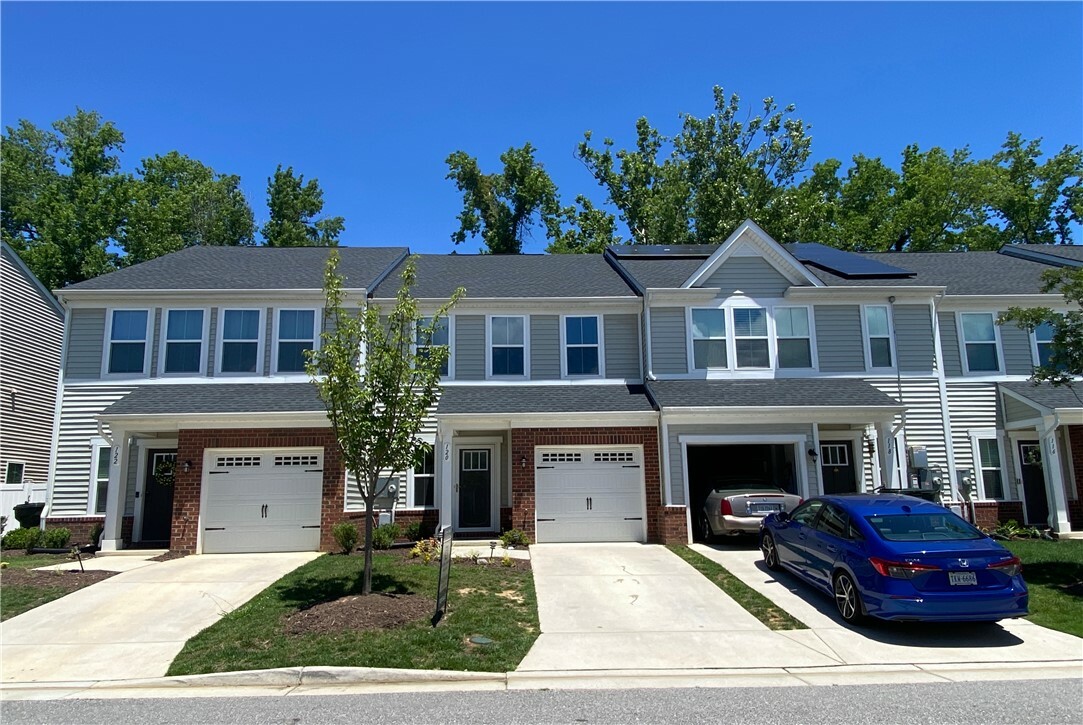 Property Photo: 120 De La Warr Arch VA 23185