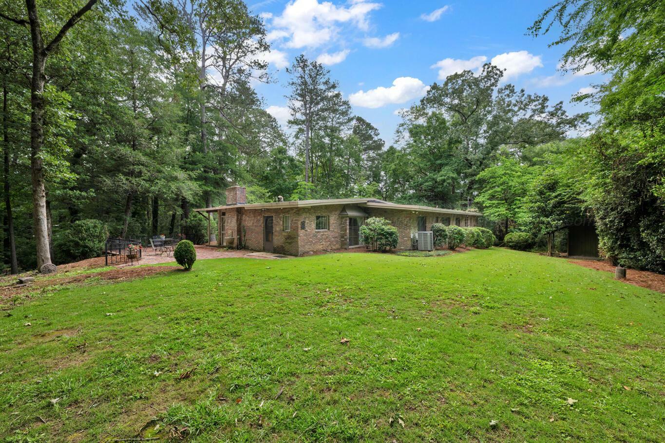 Property Photo: 1110 S 5th Ave AL 35501