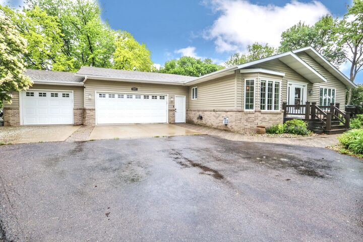 Property Photo:  1977 Country Ln  SD 57401 