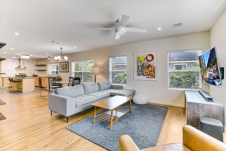 3004 Breeze Terrace  Austin TX 78722 photo